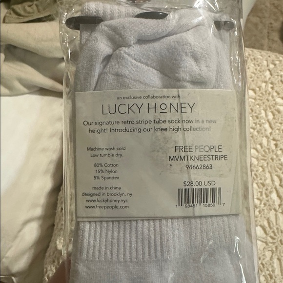 Free People FP Movement knee high tube sock one size - Picture 2 of 2